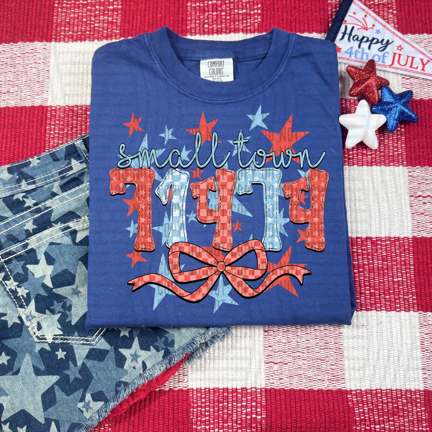 SMALL TOWN 71474 RED WHITE & BLUE
