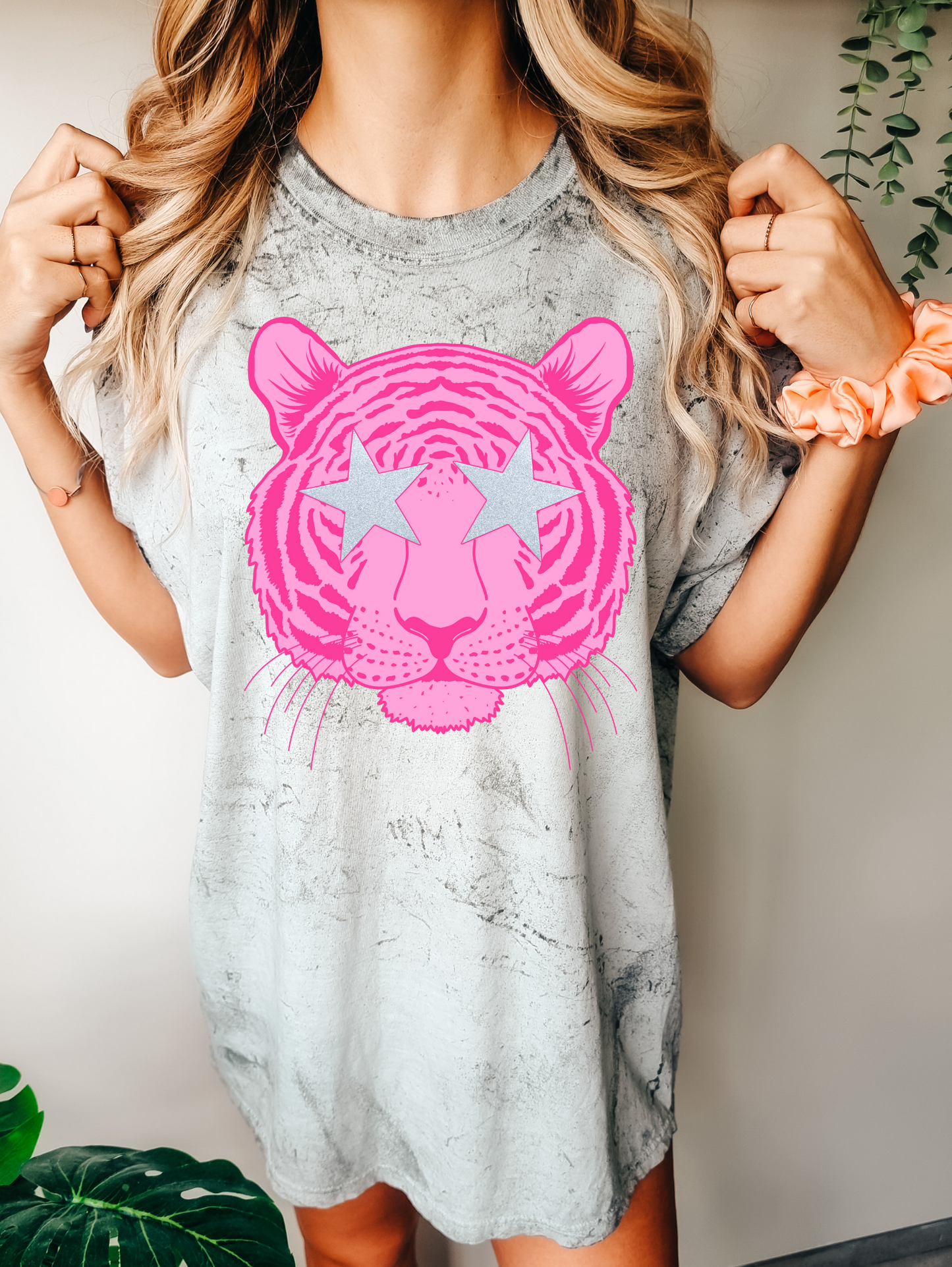 Pink tiger with star eyes