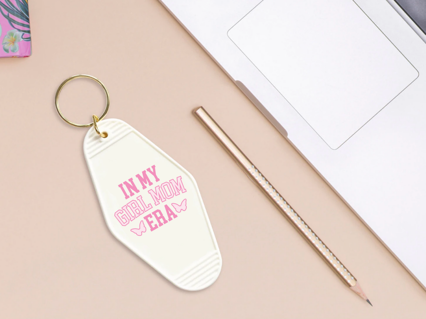 In my girl mom era, pink - Motel keychain