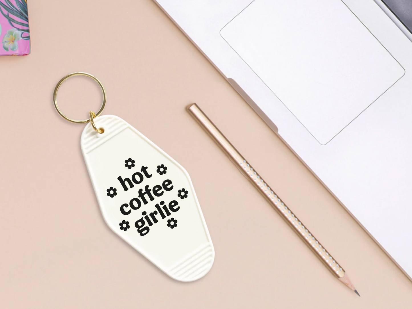 Hot coffee girlie - Motel keychain