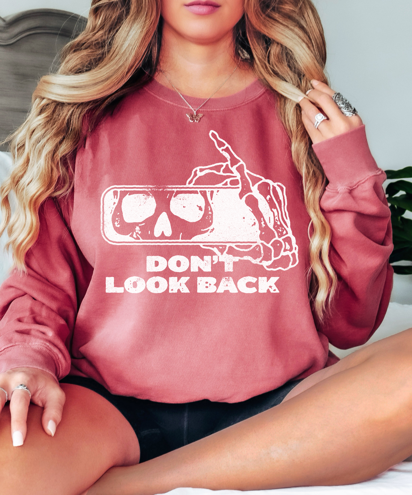 Don't look back - white