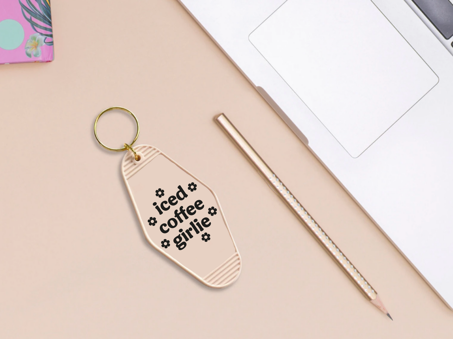 Iced coffee girlie - Motel keychain