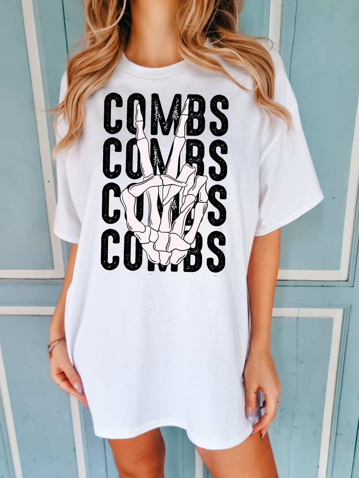 Combs with peace sign - black