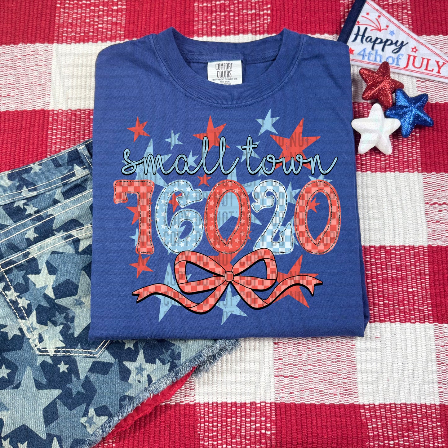 SMALL TOWN 76020 RED WHITE & BLUE