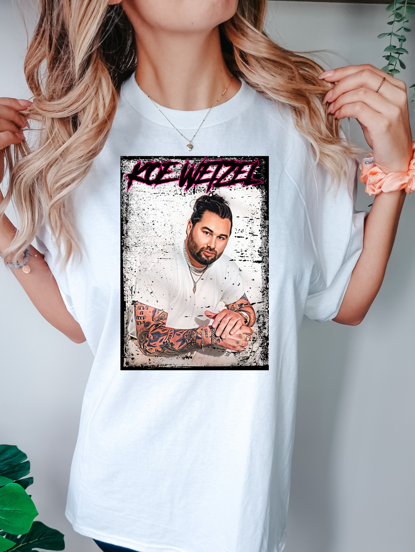 Koe Wetzel with picture
