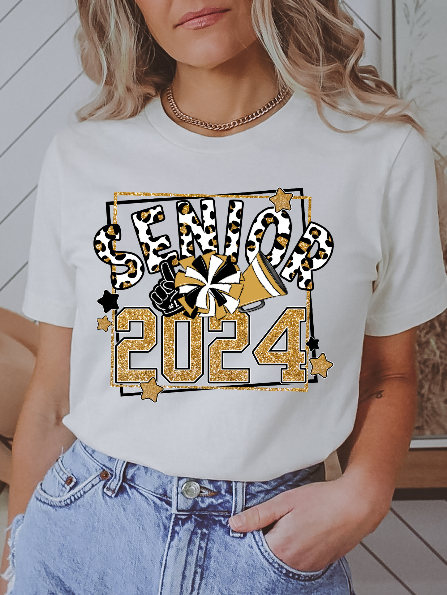 Senior 2024 - gold with pom-poms