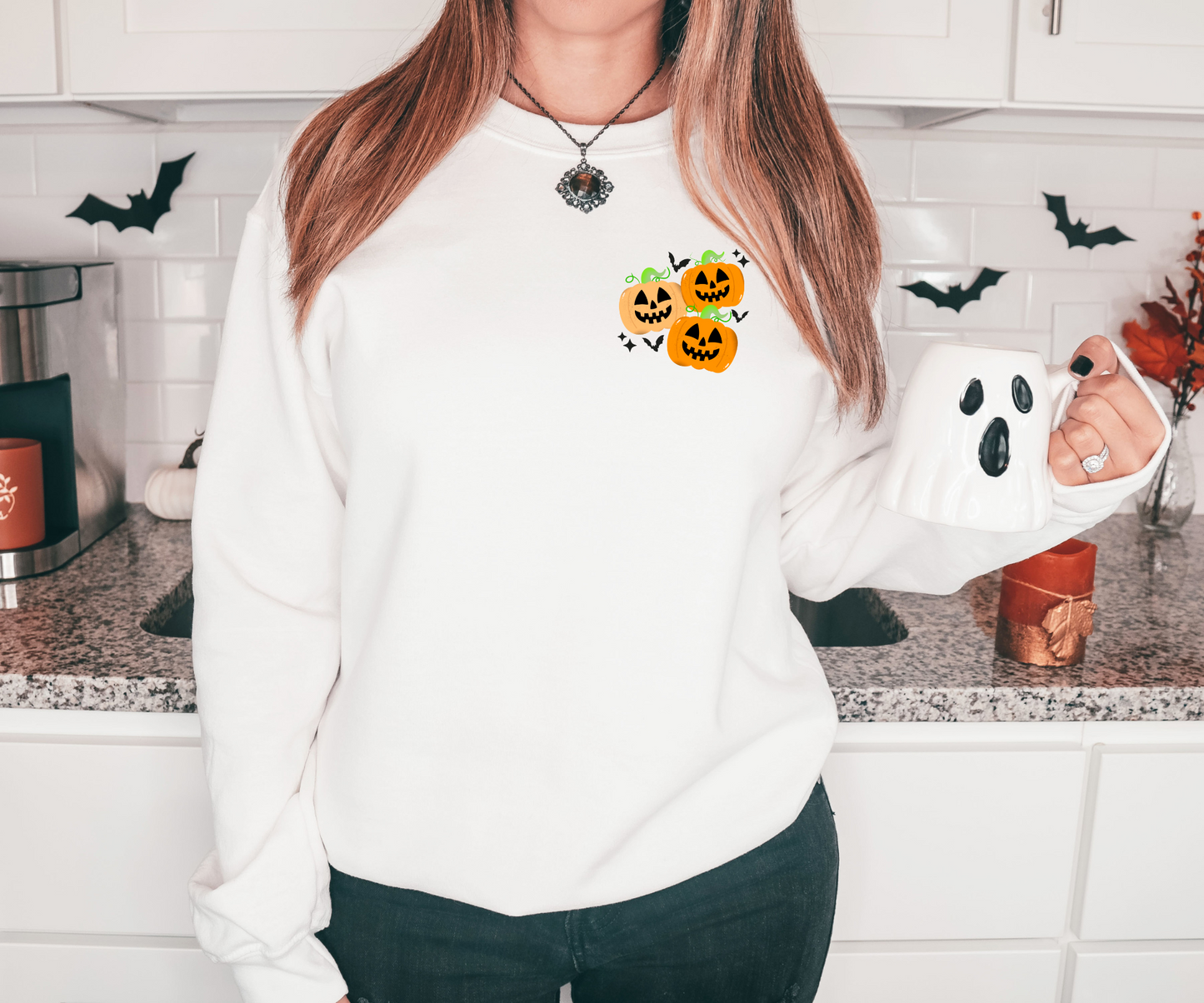 Jack o lanterns with bats and sparkle