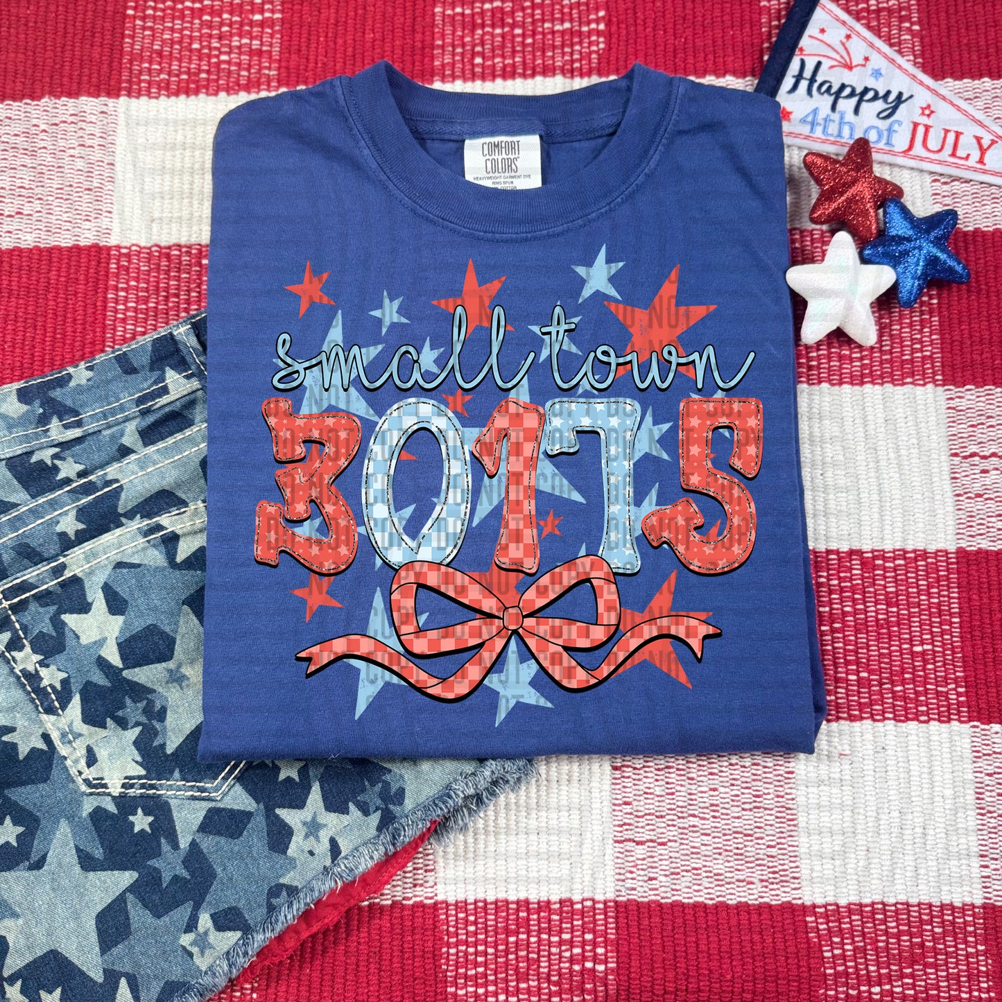 SMALL TOWN 30175 RED WHITE & BLUE