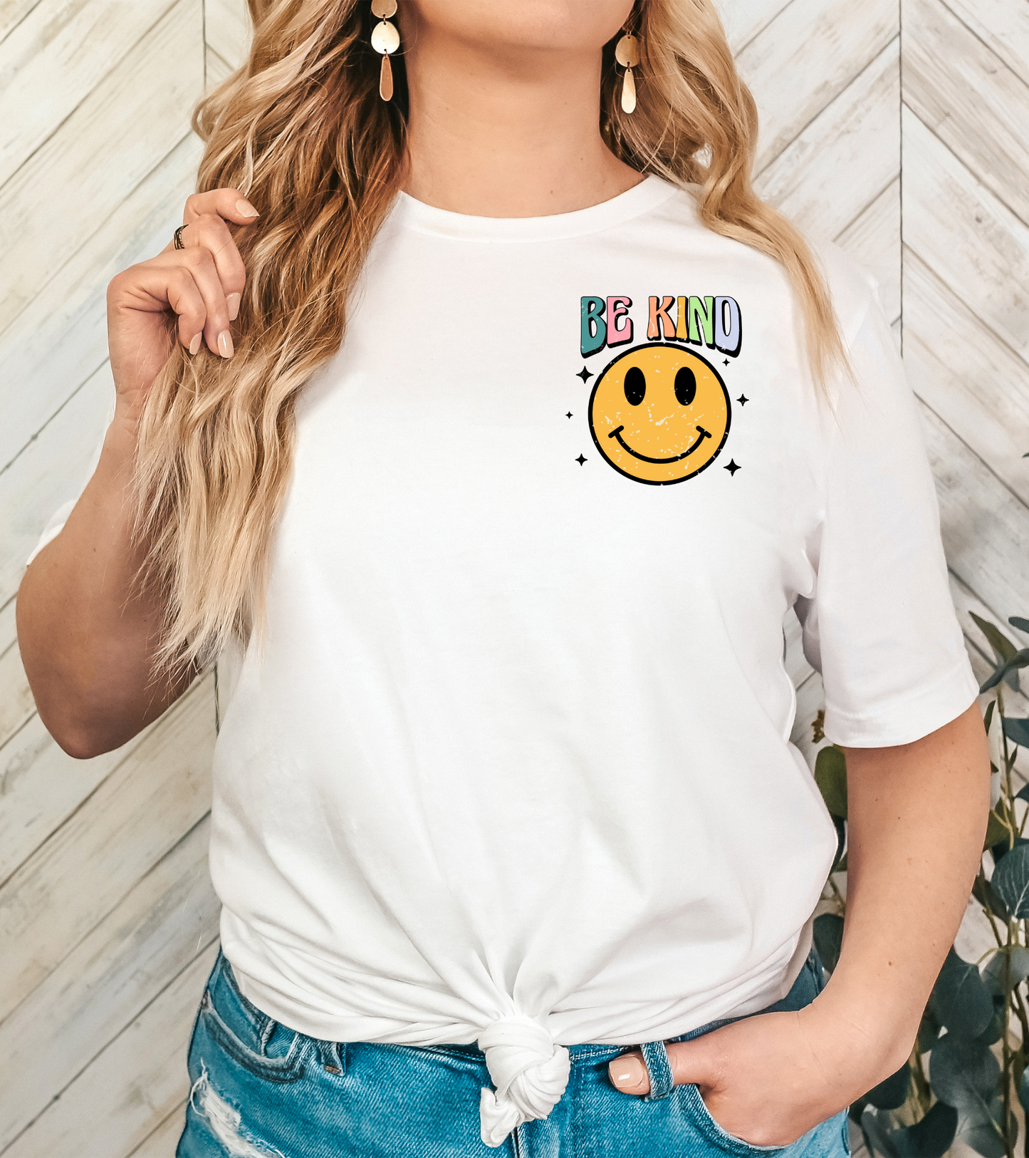 Be kind, yellow smiley and black sparkle