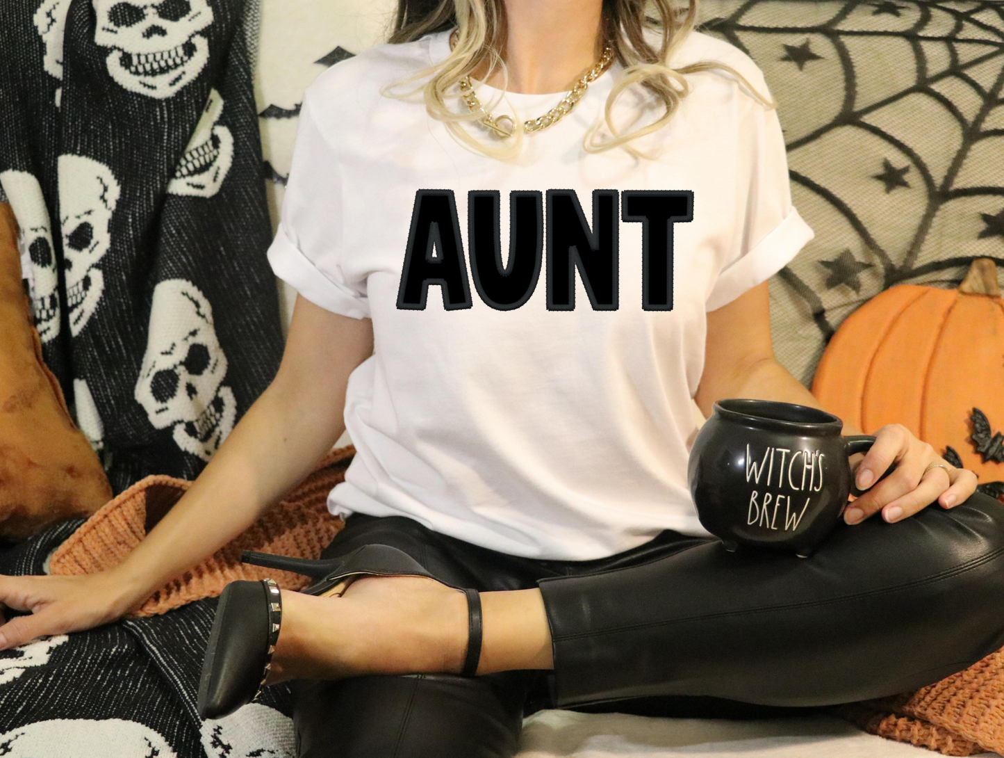 Aunt- bold black