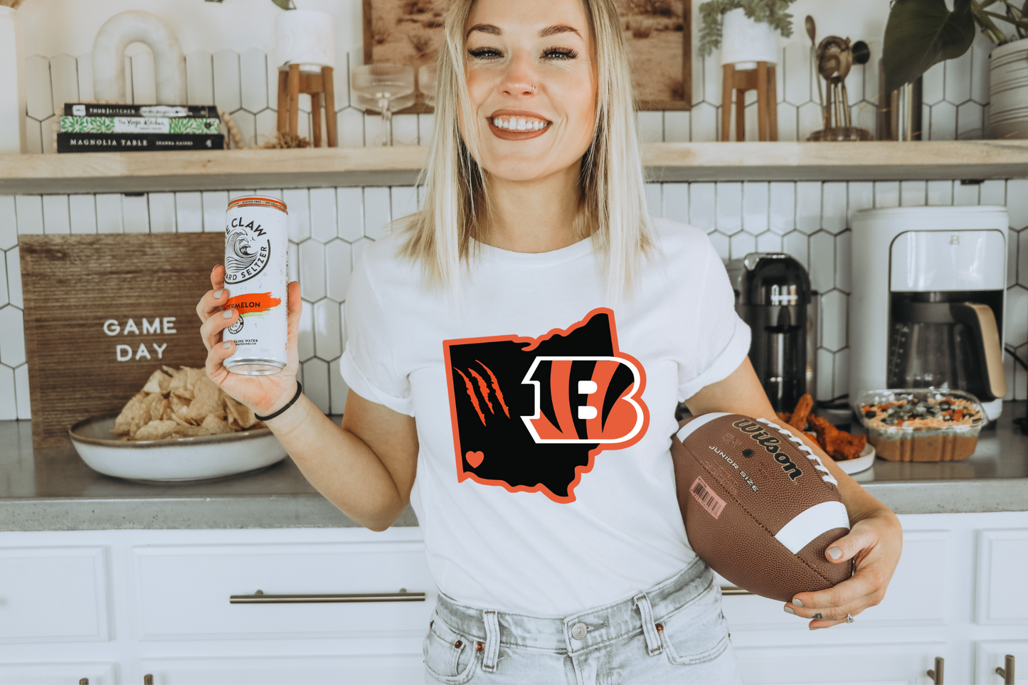 Cincinnati Bengal's logo with Ohio state