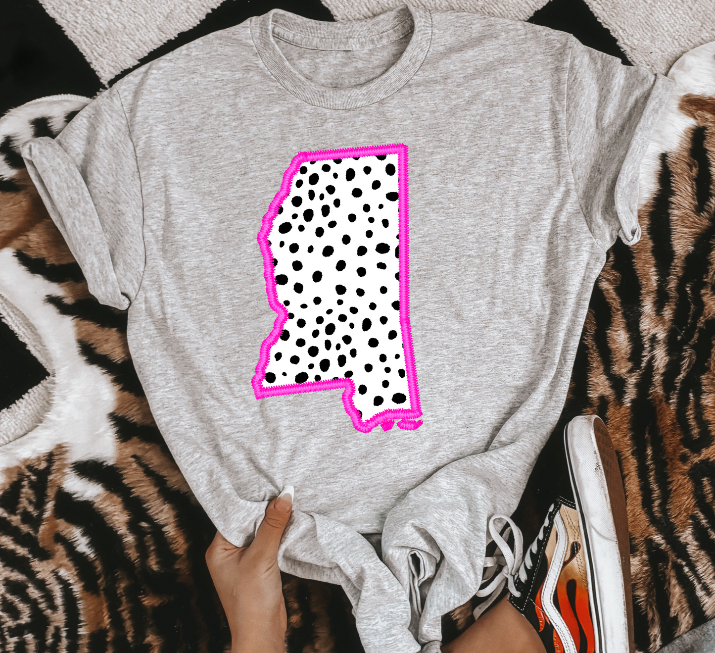 Mississippi-Pink Outline