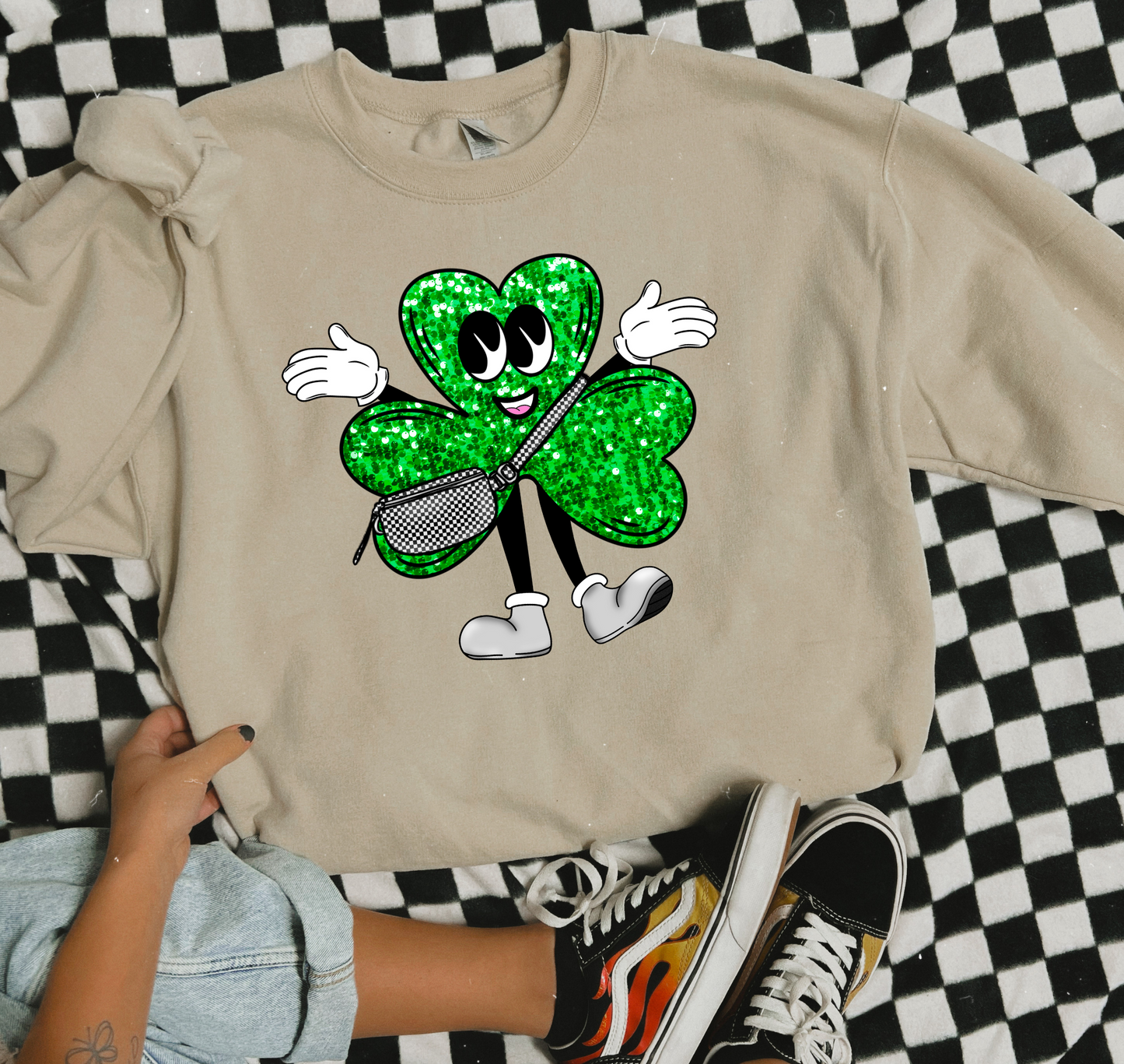 Sequin Clover