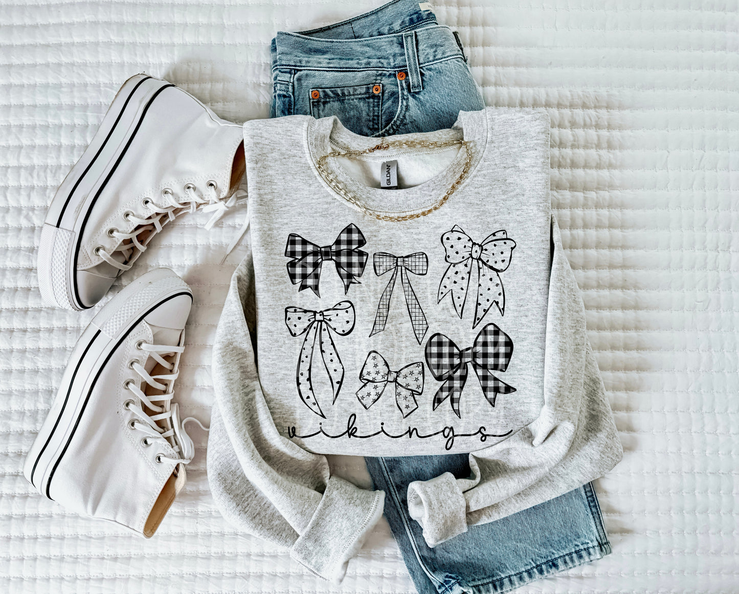 Vikings (black bows)