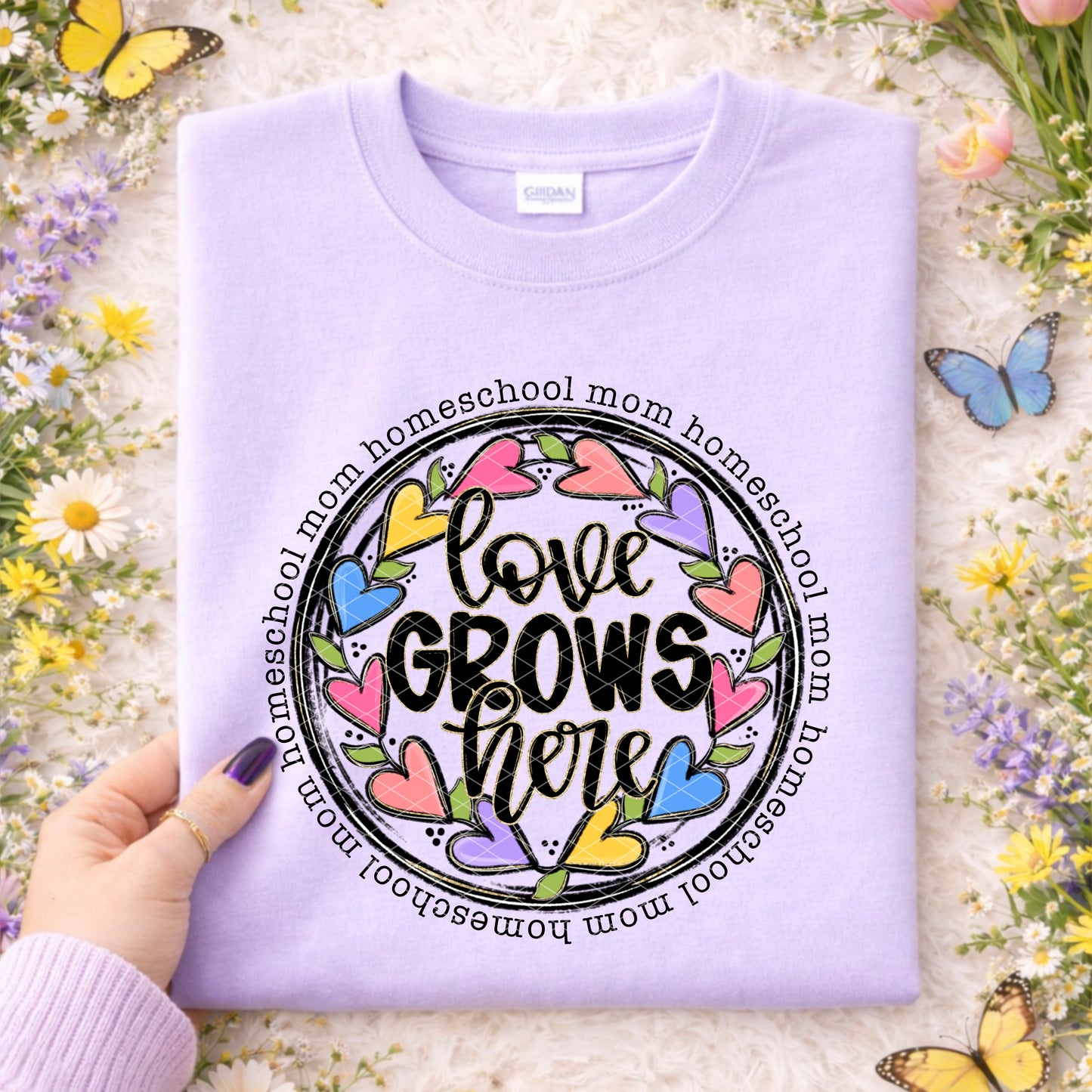 LOVE GROWS HERE HOMESCHOOL MOM