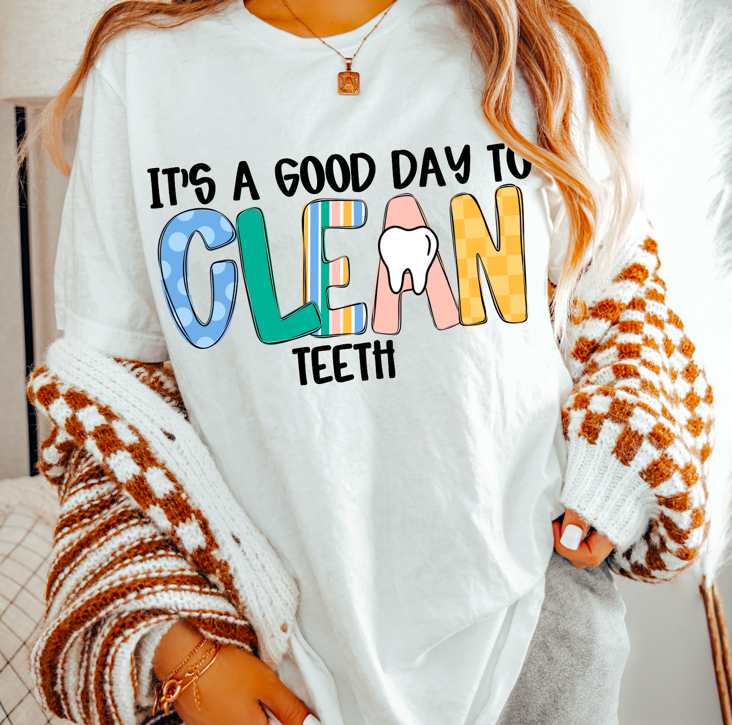 It's a good day to clean teeth (black)