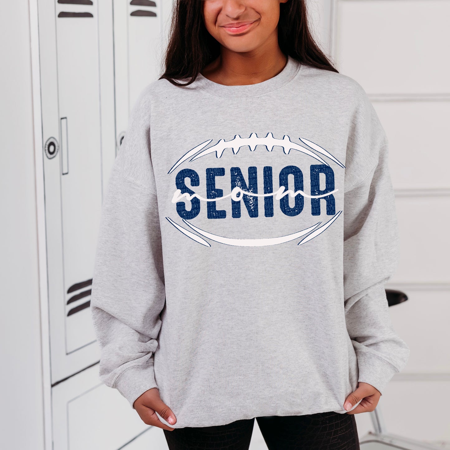 Senior Football Mom (NAVY/WH) - DTF Transfer