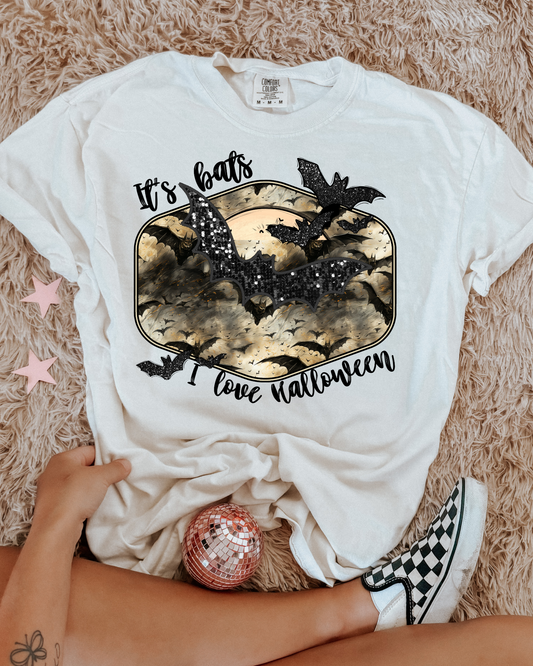 Its bats I love Halloween