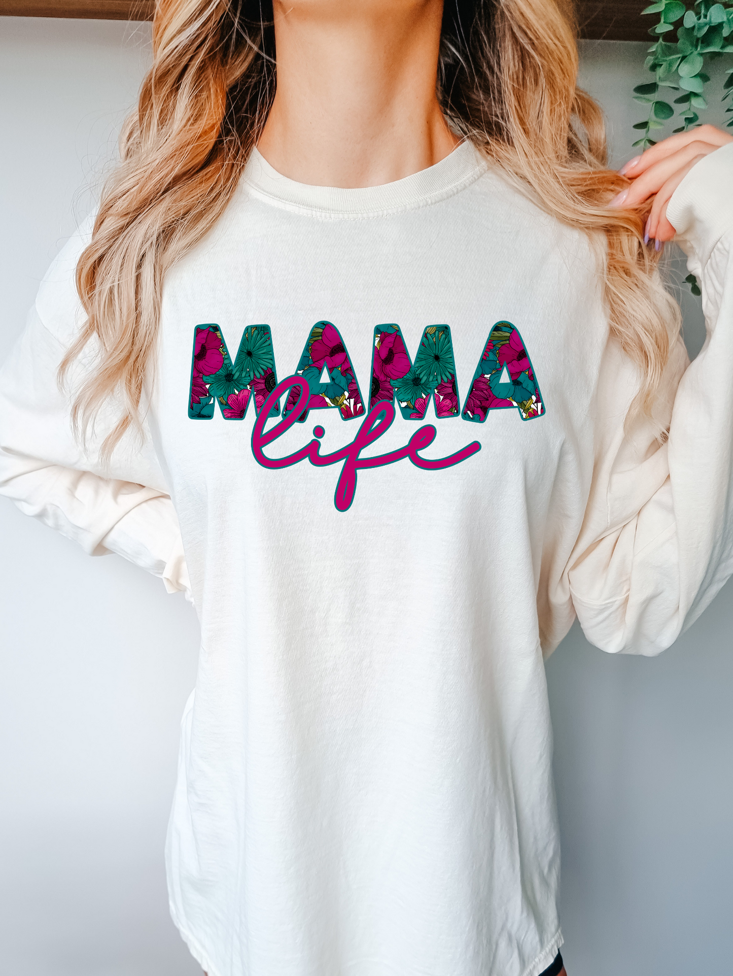 Mama life- magenta and green flowers