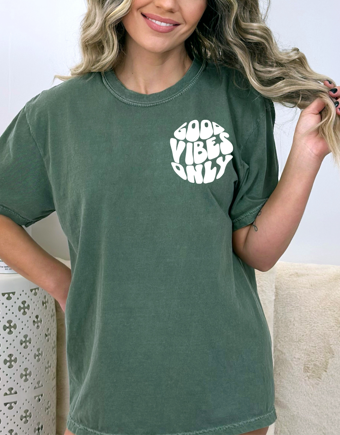 Good vibes only- white pocket
