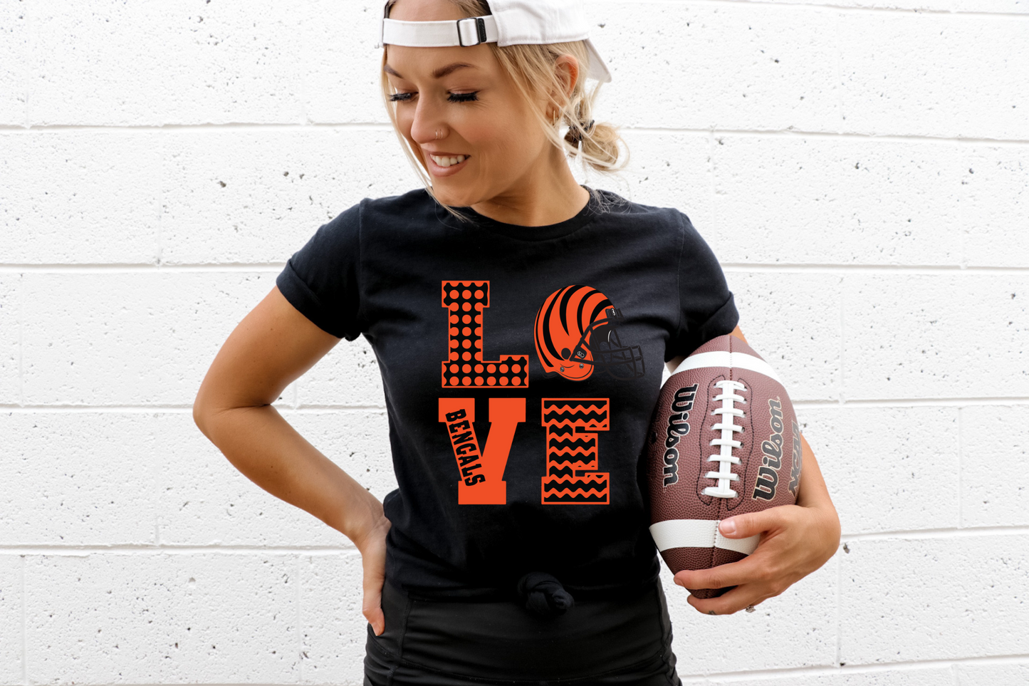 Love with Bengal's and helmet