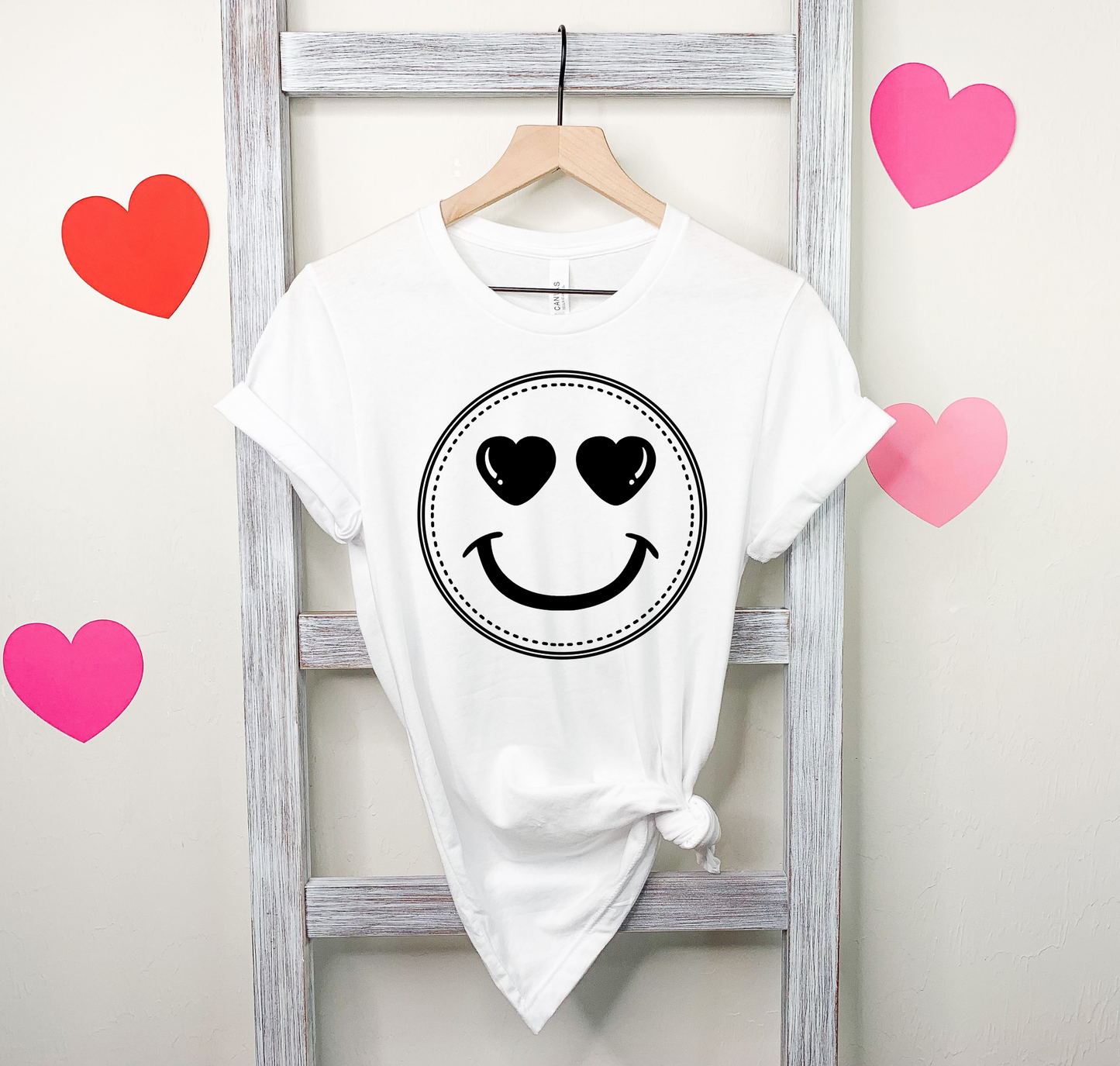 Black & White Smiley Face With Heart Eyes