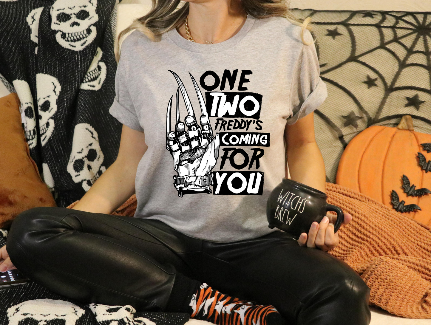 One two Freddy's coming-black