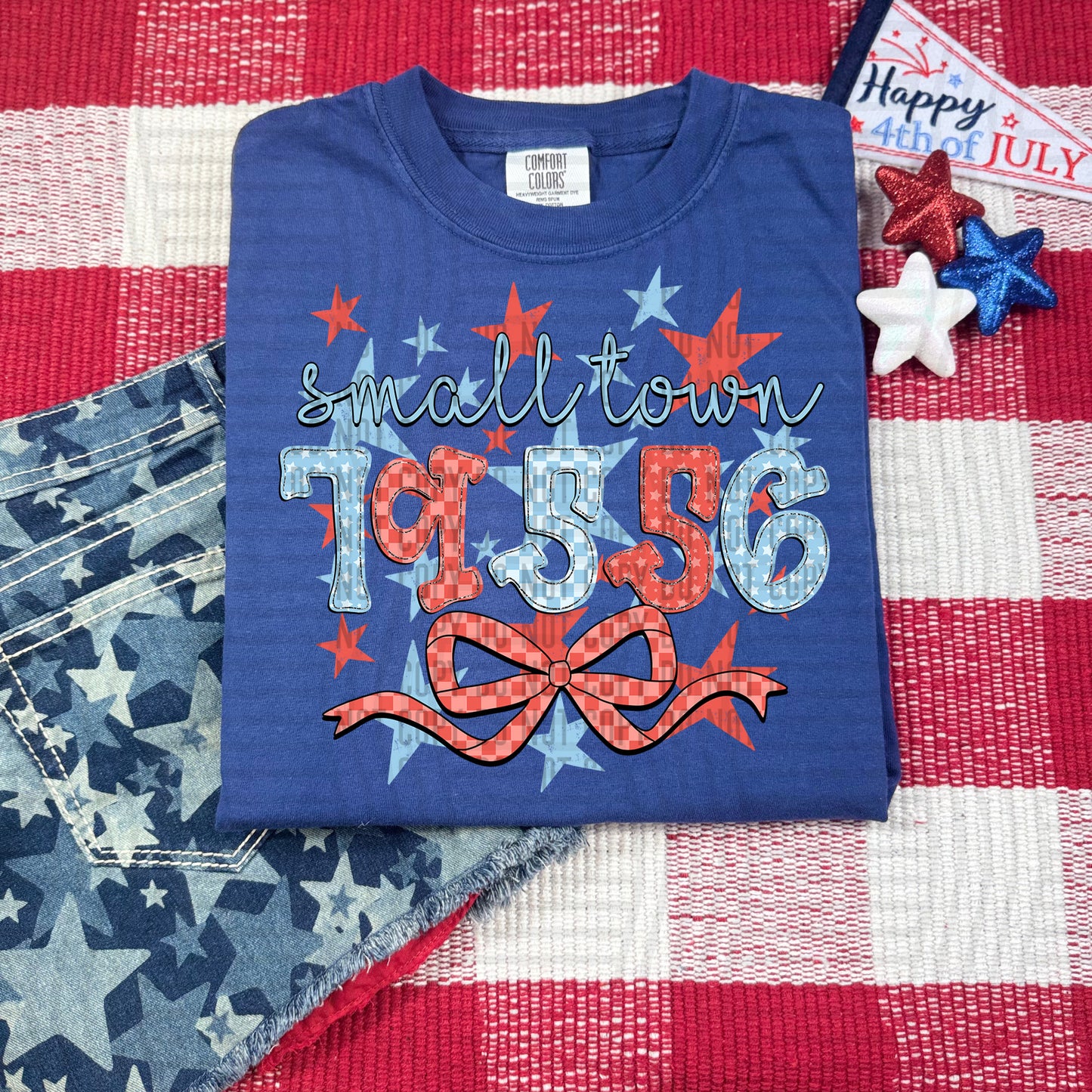 SMALL TOWN 79556 RED WHITE & BLUE