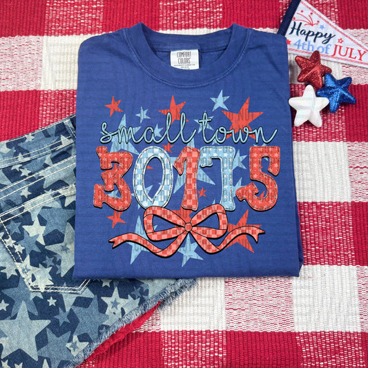 SMALL TOWN 30175 RED WHITE & BLUE