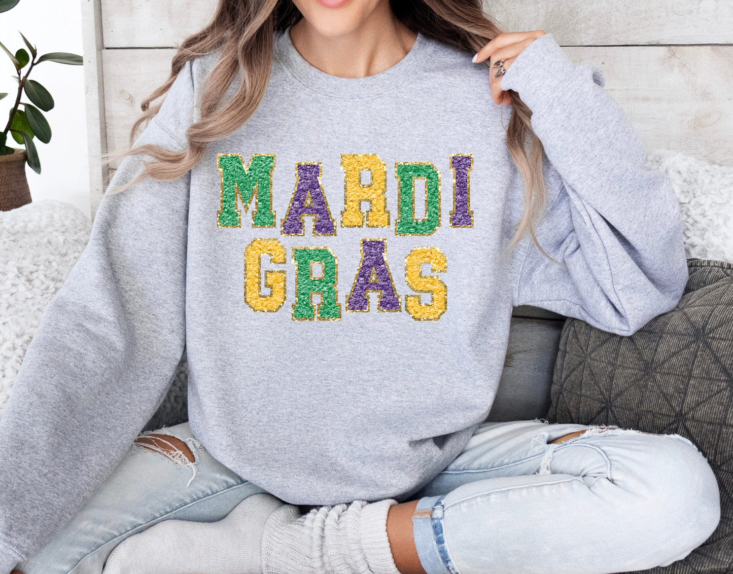 Mardi Gras-Gold Outline