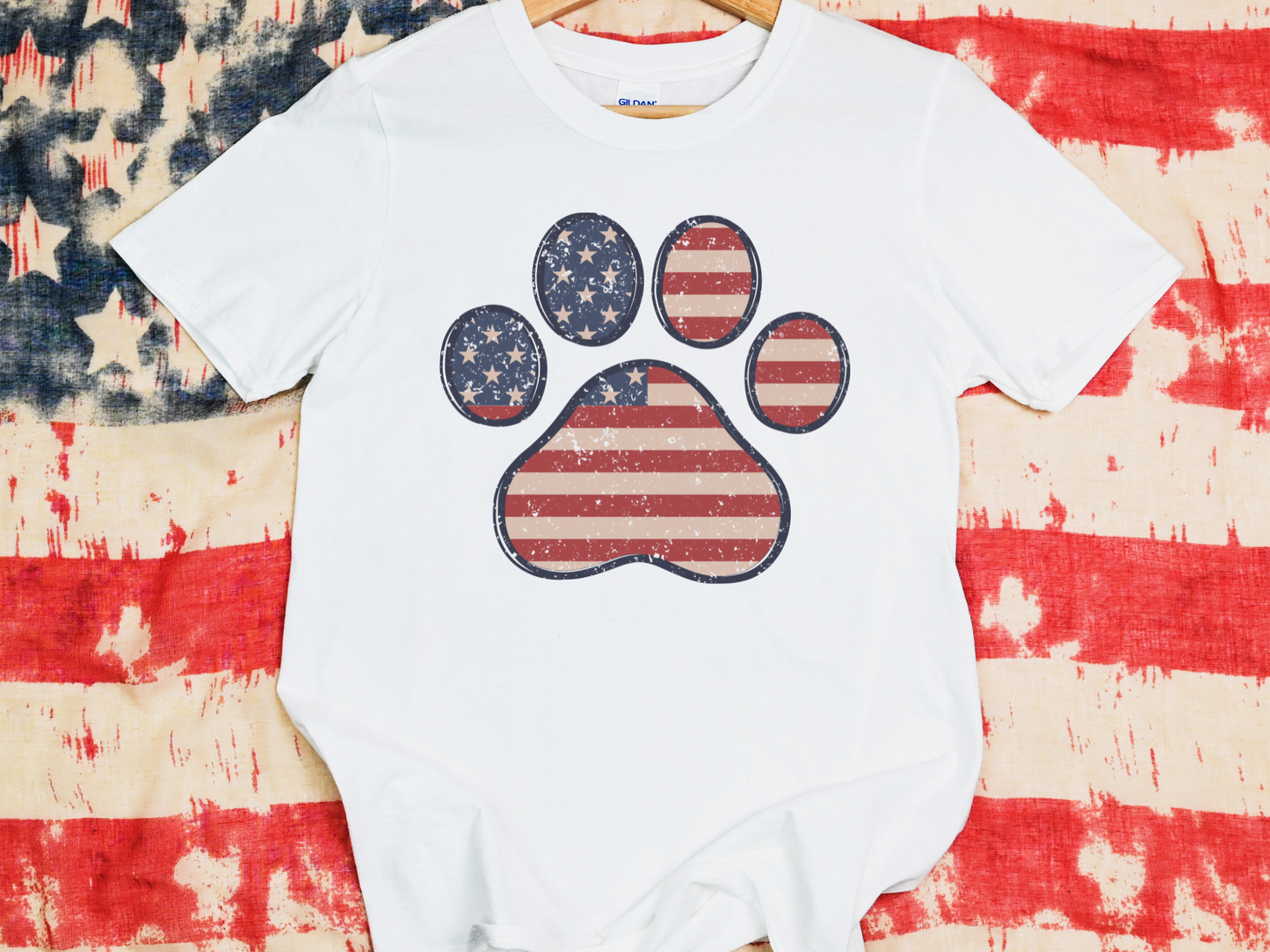 Vintage Retro Distressed Flag Paw Print