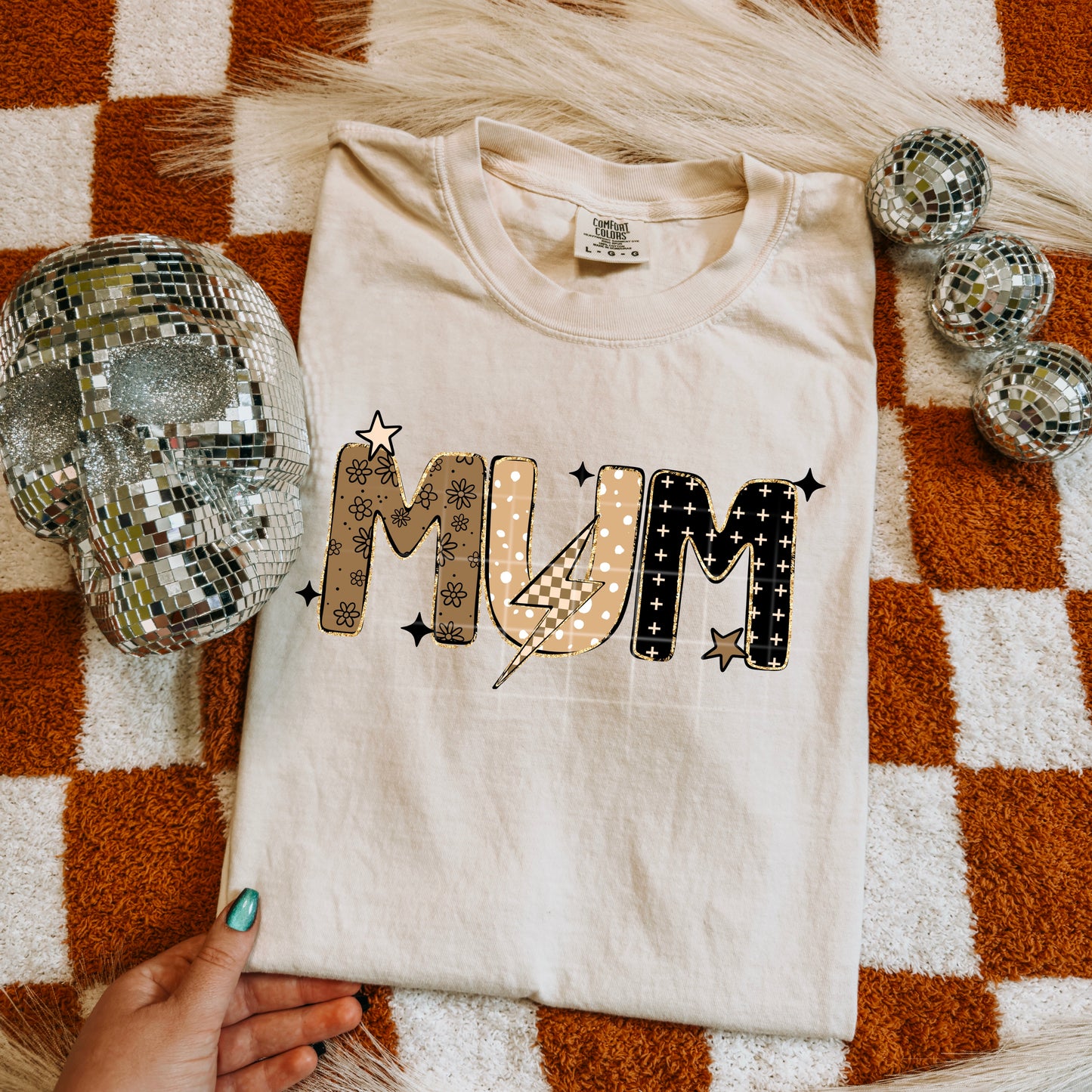 Neutral Mum w/Lightening Bolt