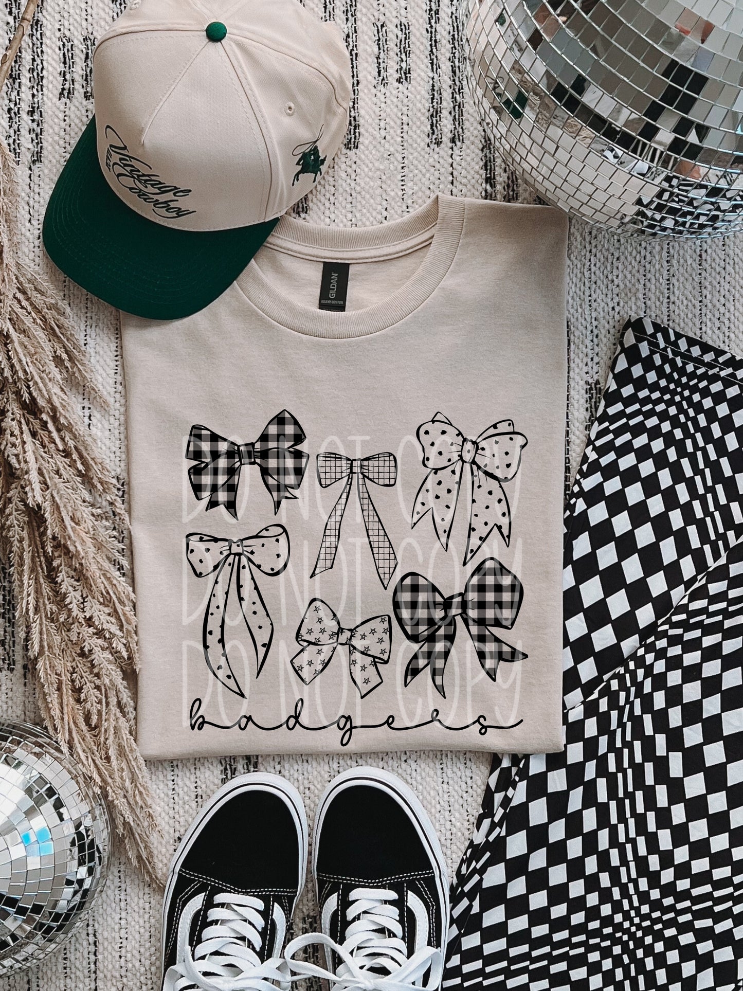 Badgers (black bows)