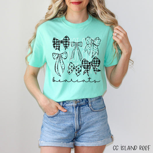 Bearcats (black bows)